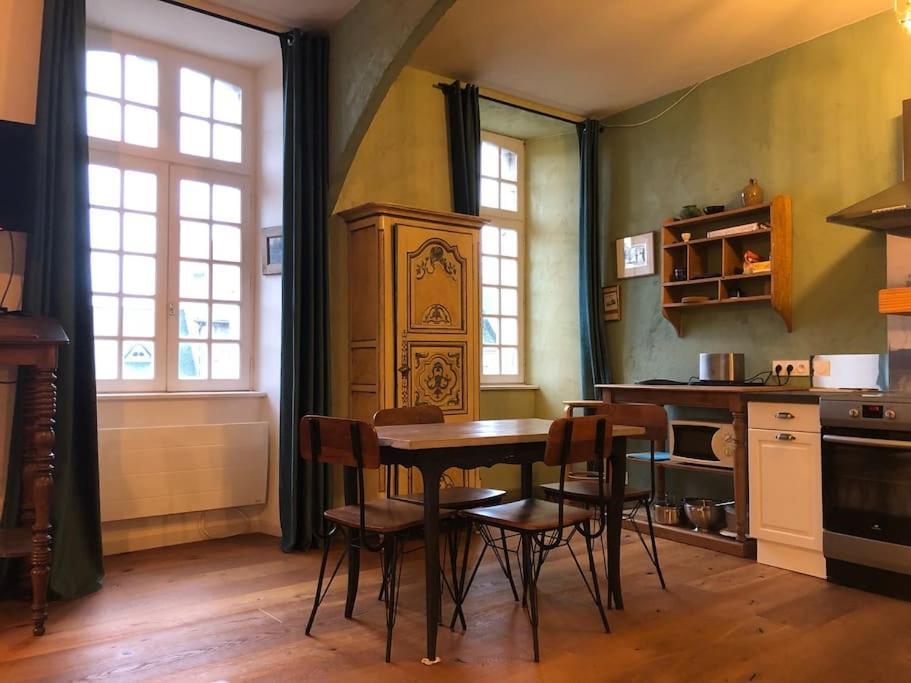 Appartement Pour 2 Personnes A 50 Metres Du Port Paimpol Luaran gambar